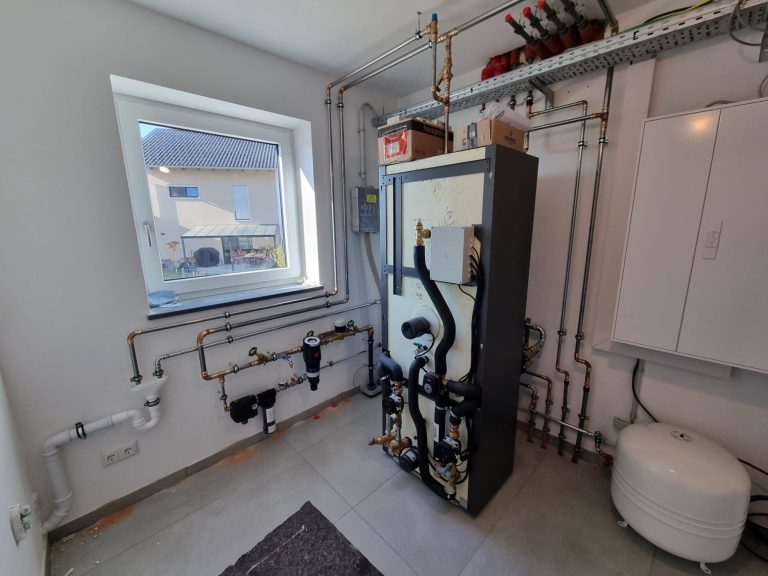 Technikraum Kermi Wärmepumpe